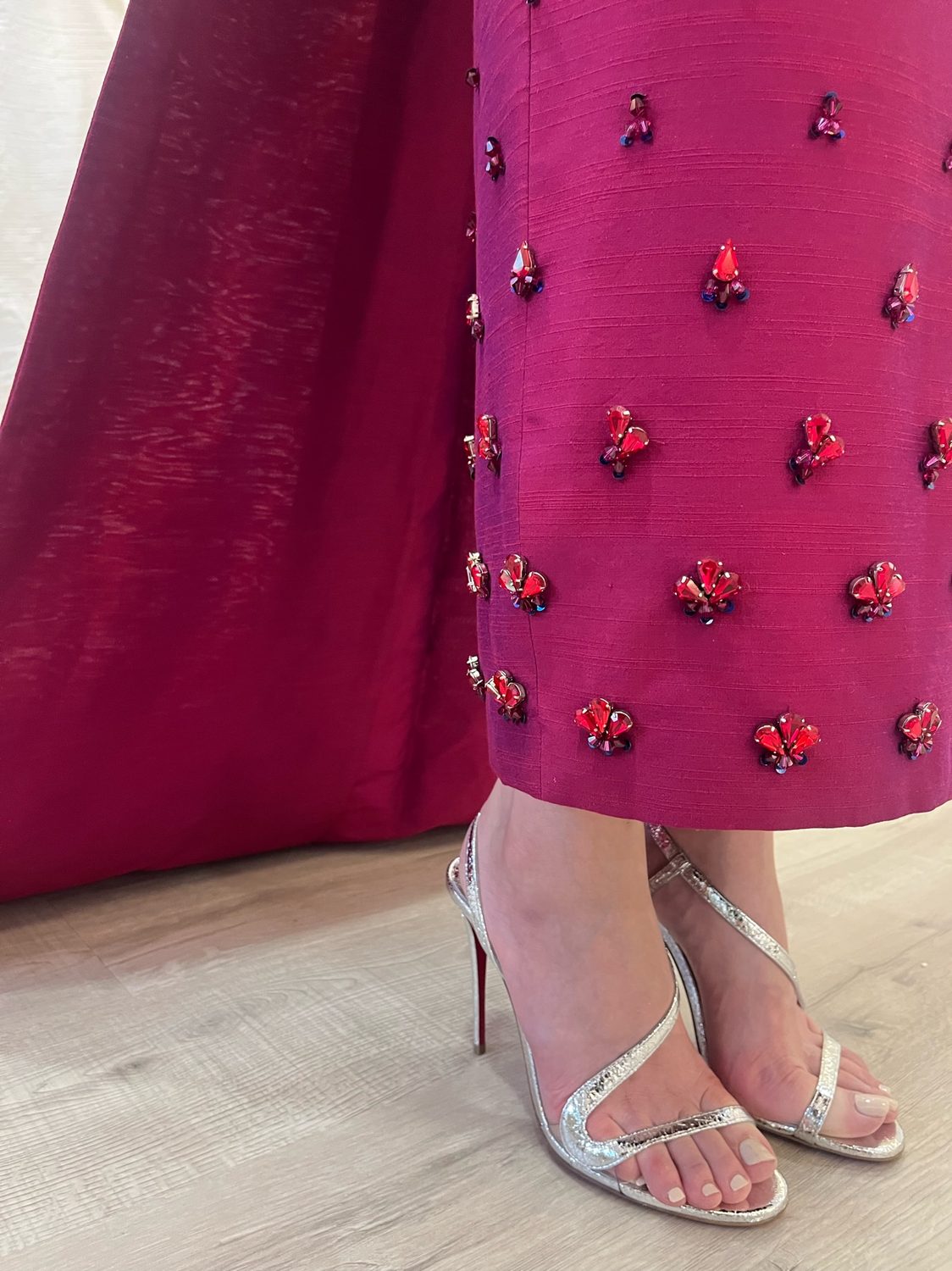 The Cerise Column — Detail